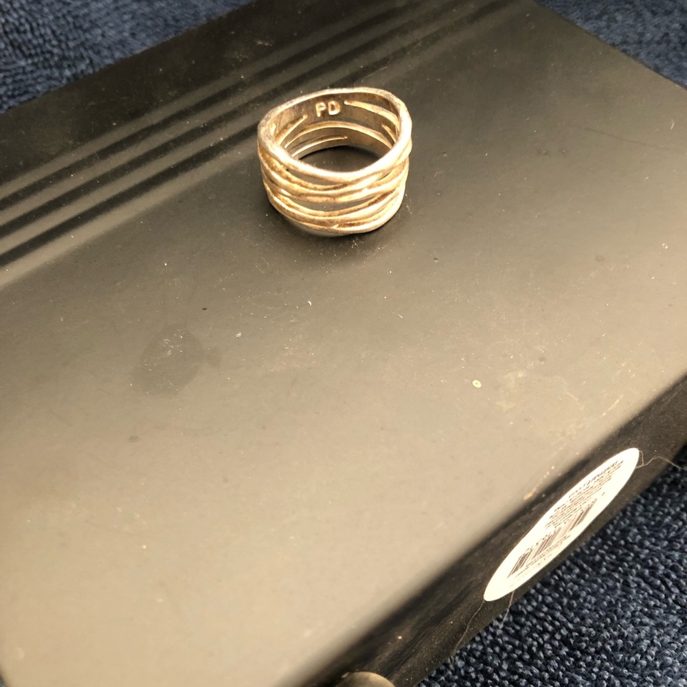 Premier jewelry silver wrap ring. Size 8